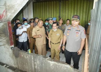 Wako AJB Pimpin Langsung Penertiban Lantai 3 Kincay Plaza