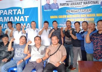 Bersama Relawan Pondok Tinggi dan Sungai Penuh Fikar Azami Mendaftar di Partai PAN