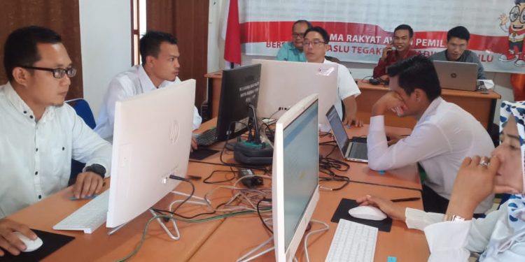 Sebanyak 192 peserta ikuti Tes CAT dan Wawancara Panwascam di Bawaslu Sungai Penuh