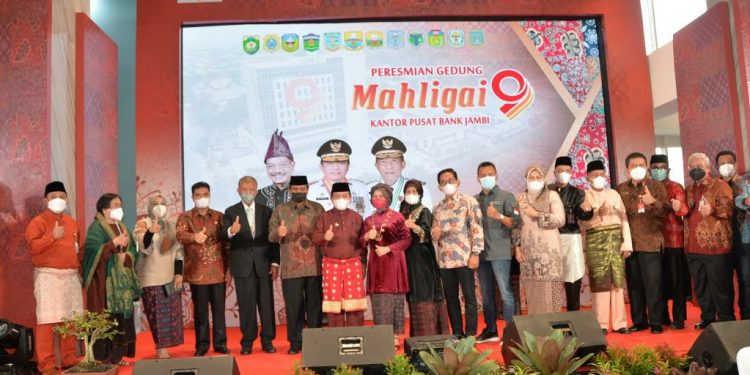 Gubernur Al Haris : Bank Jambi Harus Tingkatkan Pelayanan Bagi Masyarakat