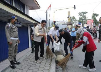 Wako Ahmadi Hadiri Goro Akbar Bersama Masyarakat Kota Sungai Penuh