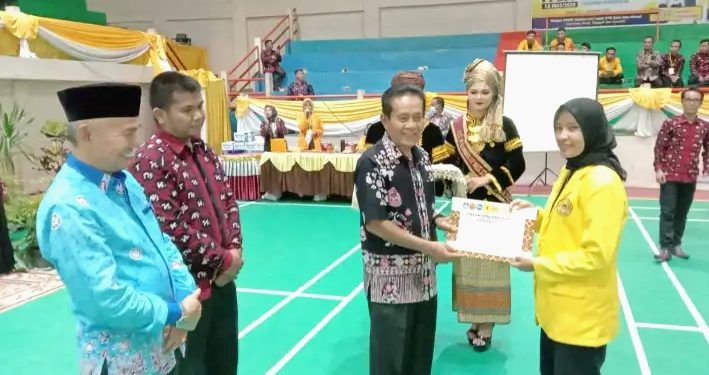 Bupati Adirozal Tandatangani MoU Pemkab Kerinci dengan STIE-SAK