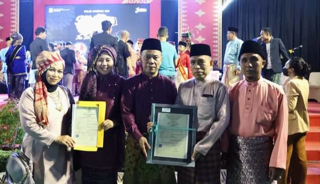 Diterima Sekda Alpian, Kota Sungai Penuh Dapat 3 Sertifikat HAKI pada Malam Apresiasi Seni dan Budaya Melayu Jambi