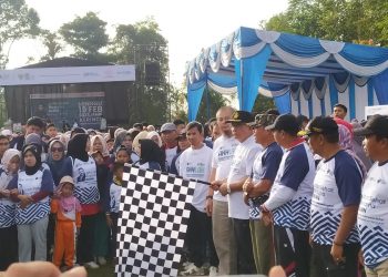 Dihadiri Sekda Zainal, Ribuan Warga Kerinci Antusias Ikuti Jalan Sehat Bersama BUMN