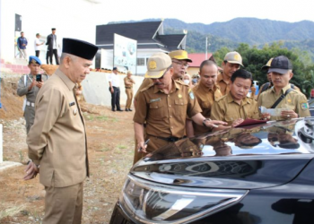Bupati Adirozal Cek Kendaraan Dinas Pemkab Kerinci