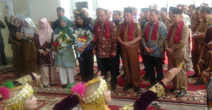 Dampingi Kunker Wamendes RI di Kerinci, Wagub Sani: Perhutanan Sosial Harus Diurus Lintas Sektor