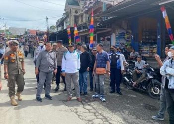 Sekda Zainal Tinjau Kondisi Pasar dan Pantau Penertiban Pedagang Pasar Bedeng Delapan