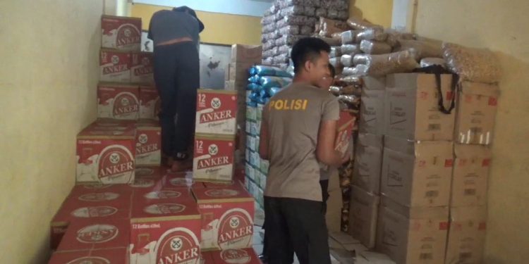 Grebek Gudang Miras, Polres Kerinci Amankan Ratusan Dus Miras Tanpa Izin