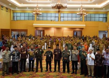Gubernur Al Haris Perkokoh Peran Camat di Masyarakat
