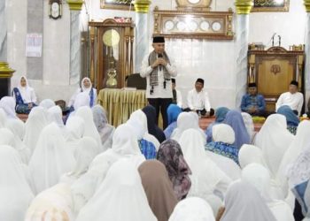 Bupati Adirozal Apresiasi Pengajian Bulanan BKMT Kecamatan Air Hangat