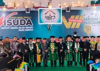 Mewakili Pimpinan DPRD, Hutri Randa Hadiri Wisuda IAIN Kerinci ke VII tahun 2023