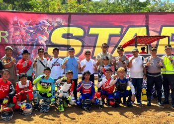 Bupati Adirozal Buka Kejuaraan Provinsi Supertrack Grasstrack Motocross IMI Jambi Putaran ke-2