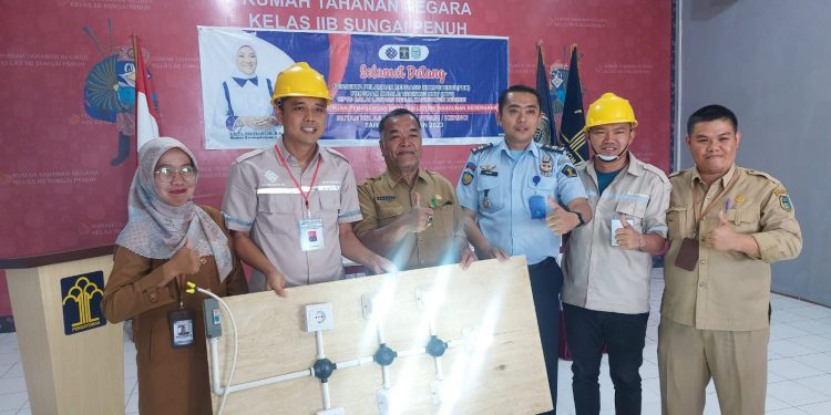Pelatihan Kemandirian Ditutup, WBP Rutan Sungai Penuh Terima Sertifikat Pelatihan dari BLK Kerinci