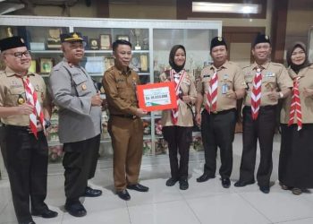 Sekda Alpian Lepas Peserta Jambore Pramuka Dunia ke 25 di Korea Selatan