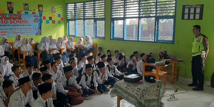 Operasi Zebra, Satlantas Polres Kerinci Ajak Pelajar Tertib Berlalu Lintas