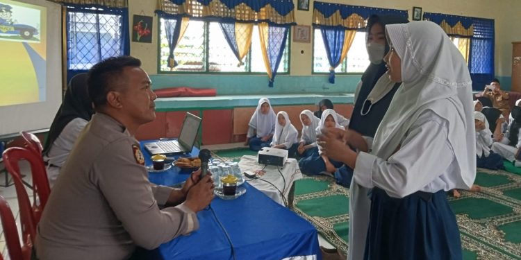 Cegah Kenakalan Remaja, Polres Kerinci Gencarkan Program Police Goes to School