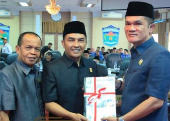 DPRD Gelar Paripurna Penyampaian Pengantar Walikota Terhadap Ranperda Tentang APBD Kota Sungai Penuh T.A 2024