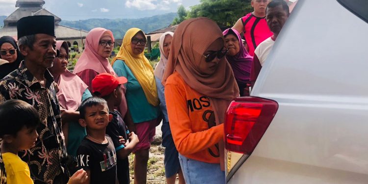 Bakal Calon Bupati Kerinci Cory Siska beri bantuan kepada warga yang terdampak Banjir