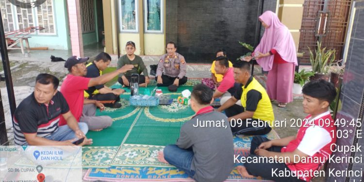 Ciptakan Situasi Kondusif Kapolsek Danau Kerinci Rutin Gelar Jum’at Curhat