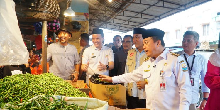 Jelang Puasa dan Lebaran, Gubernur Al Haris Pastikan Stok dan Harga Bahan Pokok Stabil