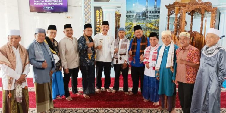 Pj. Bupati Kerinci Asraf Lakukan Safari Jum’at ke Mesjid Syuhada Pugu Semurup