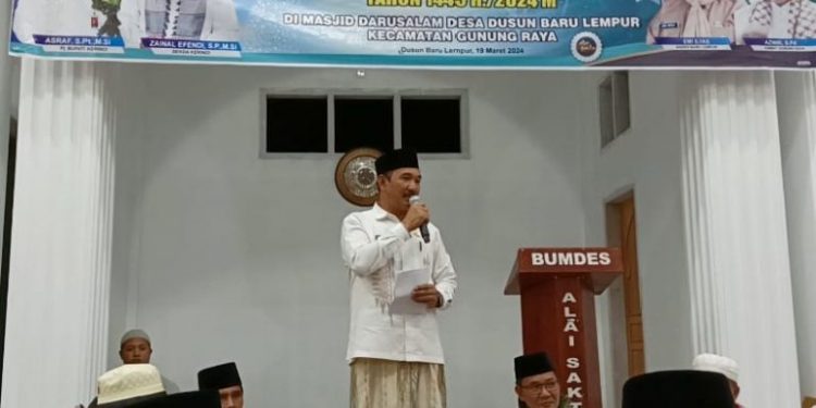 Safari Ramadhan di Masjid Al Falah Dusun Baru Lempur, Pj. Bupati Asraf Sampaikan Program Pemekaran Kerinci Hilir
