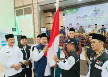 Pj. Bupati Kerinci Asraf Hadiri Pelepasan Jemaah Calon Haji Provinsi Jambi Tahun 2024