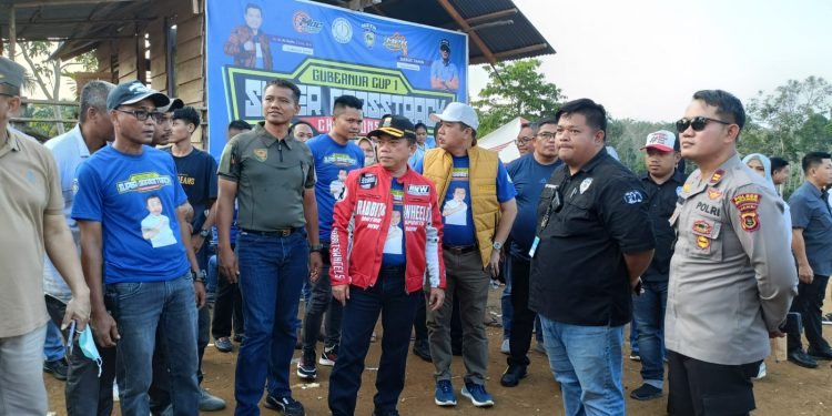 Al Haris Tutup Gubernur Cup 1 Super Grasstrack Cirkuit MPK Bangko