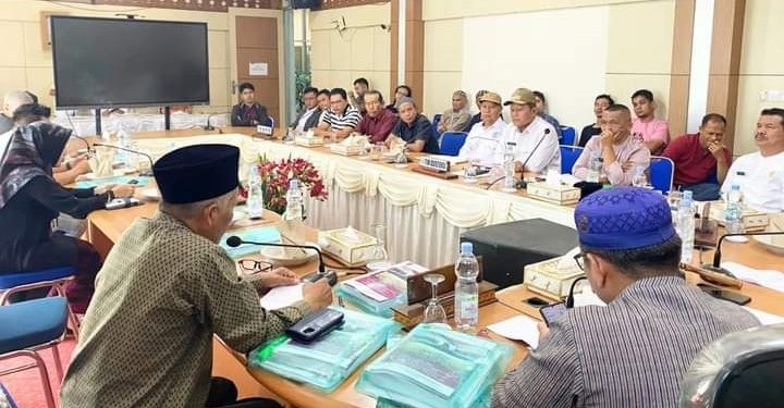 Komisi I DPRD Kota Sungai Penuh Lakukan Hearing Bersama Warga Pasar Baru