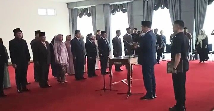 Pj Bupati Asraf Melantik Pejabat Eselon III dan IV Lingkup Pemkab Kerinci