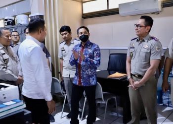 Pastikan Kualitas Pelayanan, Wamen ATR Raja Juli Antoni Tinjau Kantah Kabupaten Malang