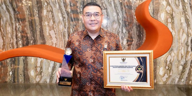 Berhasil Pertahankan Predikat Badan Publik Informatif, Kementerian ATR/BPN Raih Peringkat ke-4 secara Nasional