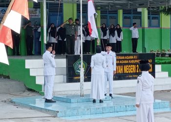 Pimpin Upacara di MAN 2 Kerinci, Kodim 0417/Kerinci Gelorakan Semangat Srigernas