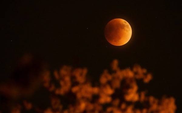 Langit Memerah! Gerhana Bulan Total 14 Maret 2025, Catat Jadwalnya