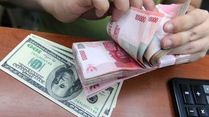 Rupiah Anjlok ke Rp16.501 per Dolar AS, Apa Penyebabnya?