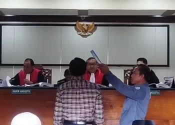 3 Kali Mangkir, Mantan Wali Kota Sungai Penuh dan Istri Akhirnya Hadiri Sidang Dugaan Perusakan Kotak Suara Pilwako