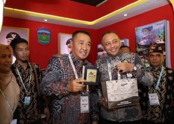 Wako Alfin dan Sri Kartini: Promosikan Sungai Penuh ke Panggung Nasional pada Munas APEKSI 