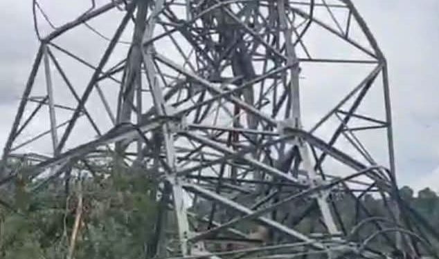 Tower Listrik Roboh di Kerinci, PLN Kerahkan 100 Petugas