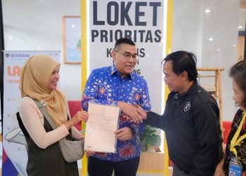 Kunjungi Kantah Kabupaten Kulon Progo, Wamen Ossy Sosialisasikan Langsung Keunggulan Sertipikat Elektronik ke Masyarakat