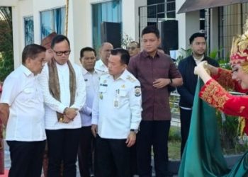 Wamendagri Bima Arya Kunker ke Jambi, Hadiri Pelantikan Ketua RT dan Musrenbang RPJMD