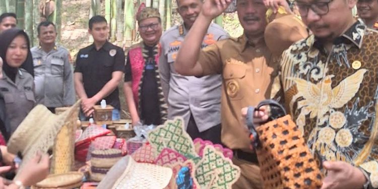 Hutan Bambu Bergaung Nasional! Kompolnas Terkesima, Desa Baru Semerah Jadi Bintang UMKM Kerinci