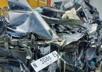 Innova Tabrak Truk di Tol Paspro, Ketua PCNU Pamekasan KH Taufik Hasyim dan Istri Tewas di Tempat
