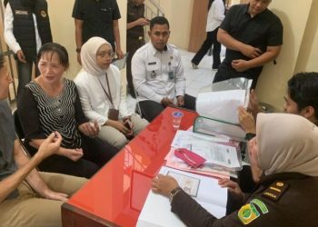 Berjualan di Pasar, WNA Tiongkok Ditahan di Sungai Penuh