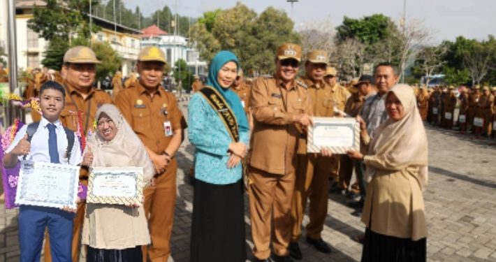 Bank Sampah Batu Gong dan Aan Harumkan Nama Kumun Debai