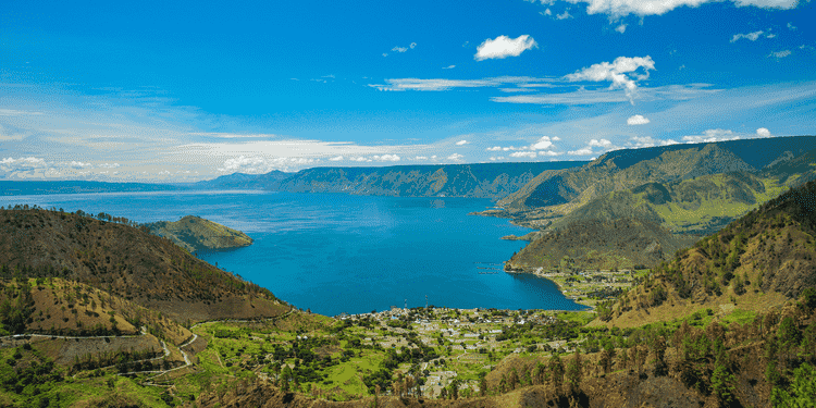 10 Tempat Wisata di Sumatera Utara yang Wajib Dikunjungi