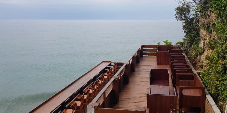 Puncak Segoro, Surga Tersembunyi dengan Panorama Laut Gunungkidul