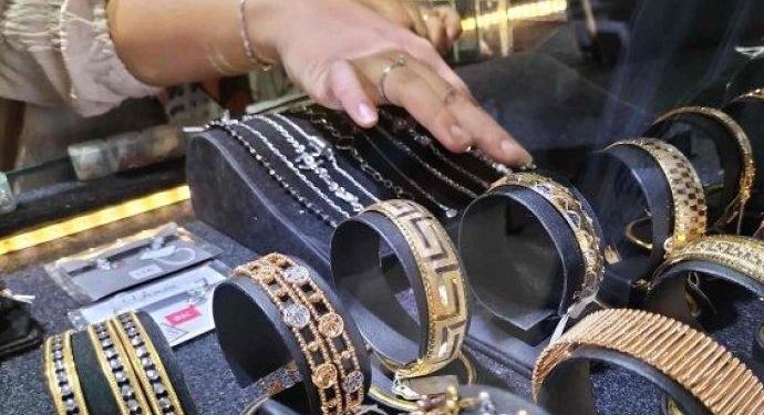 Harga Emas di Jambi Melonjak, Warga Berbondong-Bondong Beli