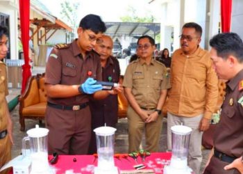 Kejari Muaro Jambi Musnahkan Barang Bukti 58 Perkara