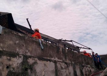 Kebakaran Hebat di Simpang Pulai Jambi! Satu Rumah dan Tiga Bedeng Ludes, Satu Korban Luka Bakar Serius