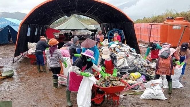 36 Tenaga Pemilah Dilatih Tingkatkan Pengolahan Sampah di TPST RKE